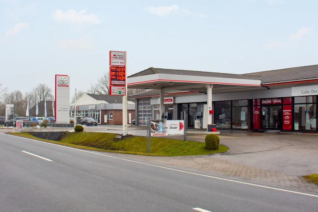 Tankstelle Decker